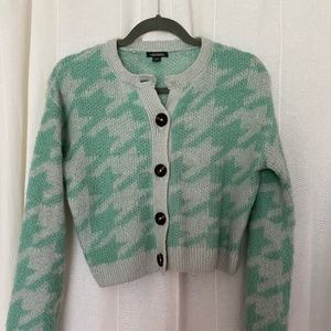 SOLD Wild Fable - Cropped Houndstooth Cardigan - Small